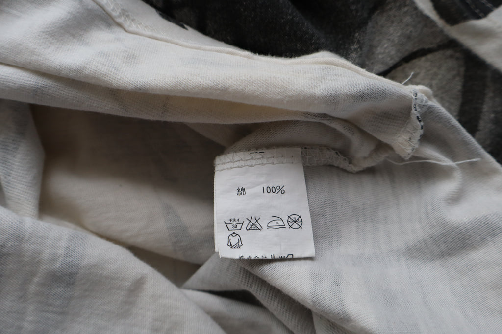 2000s marc by marc jacobs graphic tee